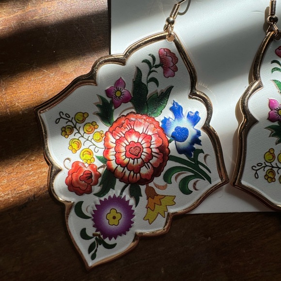 Floral Earrings - Picture 3 of 5